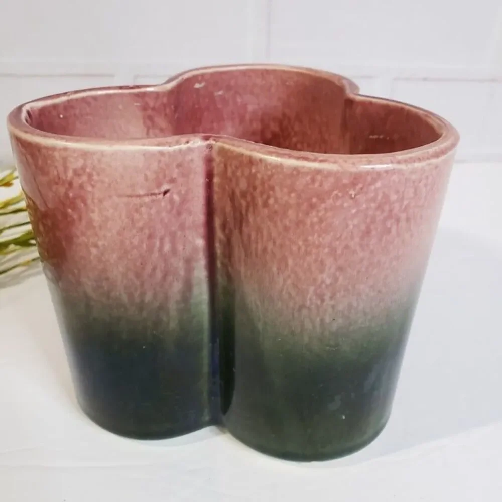 VIntage 50s Hull Mauve Pink Moss Green Clover Planter Trefoil Vase Signed